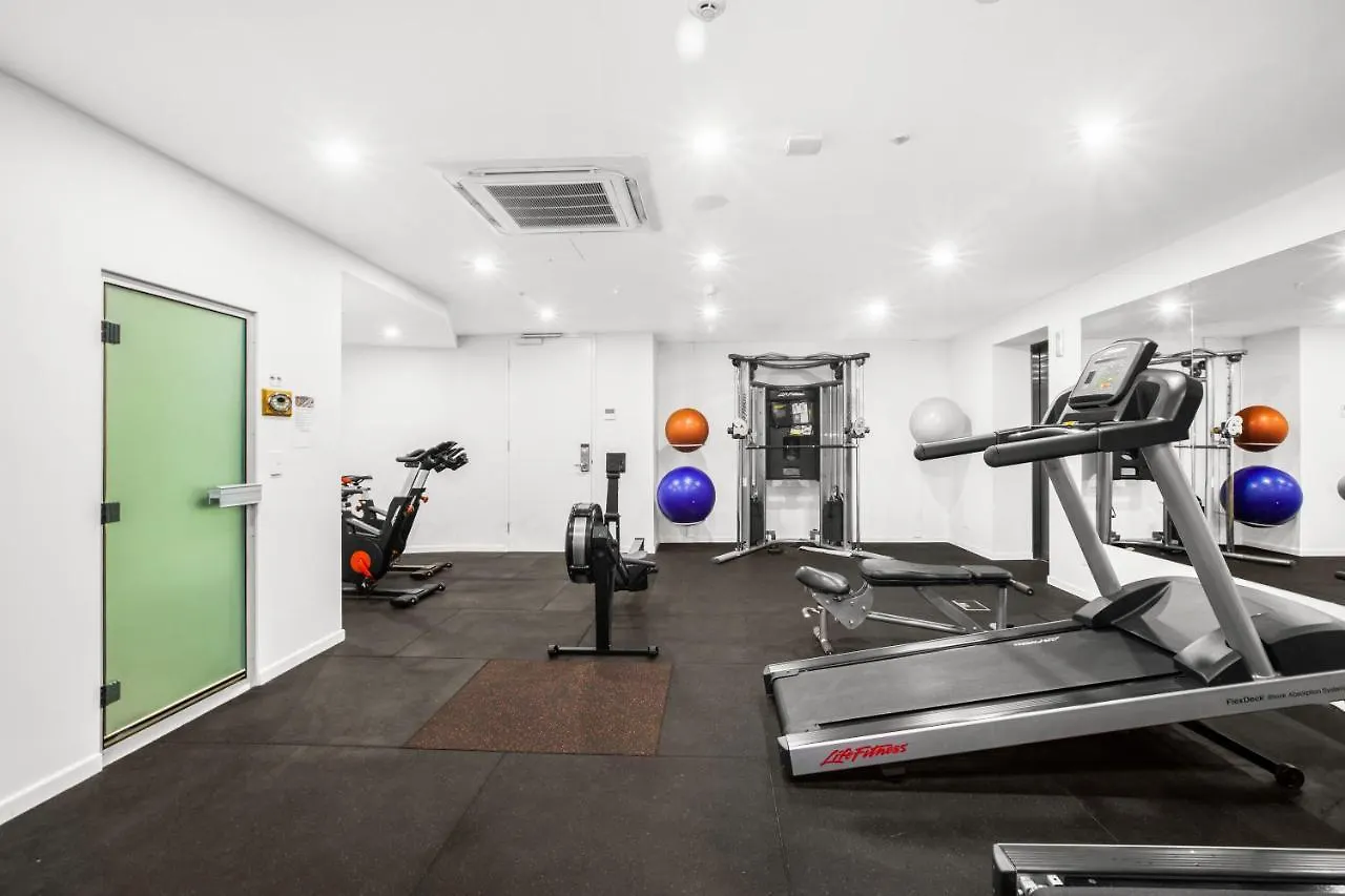 2-Bed Beach Apartment With Pool, Parking & Balcony Gold Coast