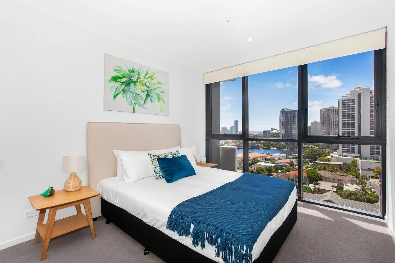 2-Bed Beach Apartment With Pool, Parking & Balcony Gold Coast